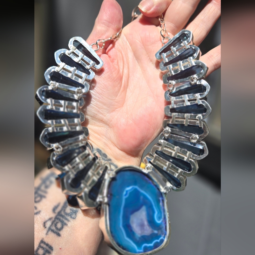 HOST PICK 🎉🎊Blue Topaz & Agate Crystal Collar & Earring Sterling Sz22" - Picture 11 of 17